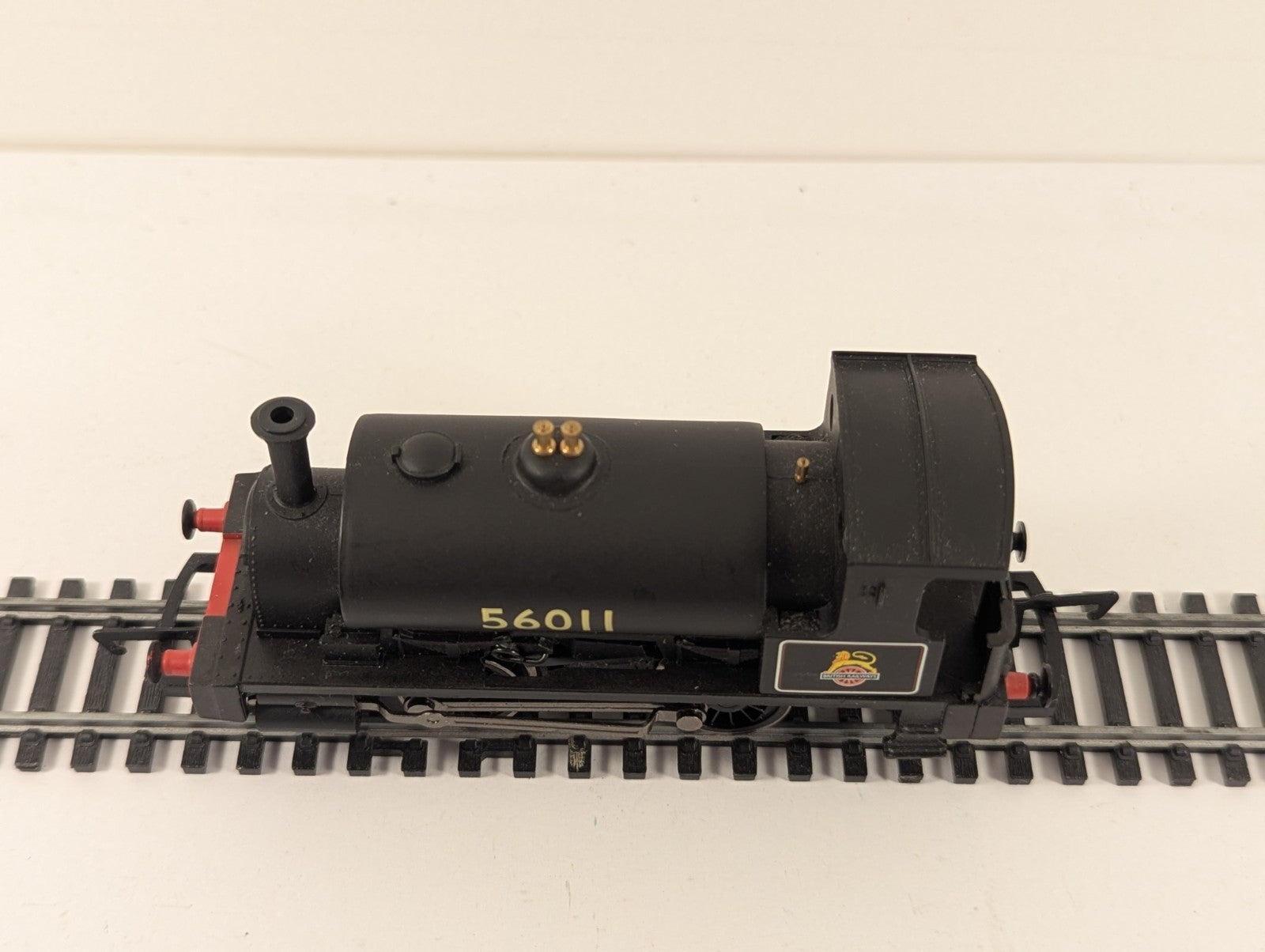 Hornby R3292 OO Gauge Class 0F Pug Collectors Club Poor Runner