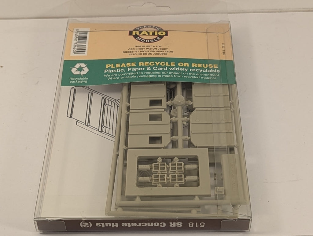 Ratio 518 OO Gauge SR Concrete Huts Building Kit