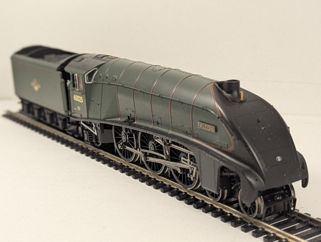 Hornby OO Gauge Class A4 60025 'Falcon' Steam Locomotive BR Green