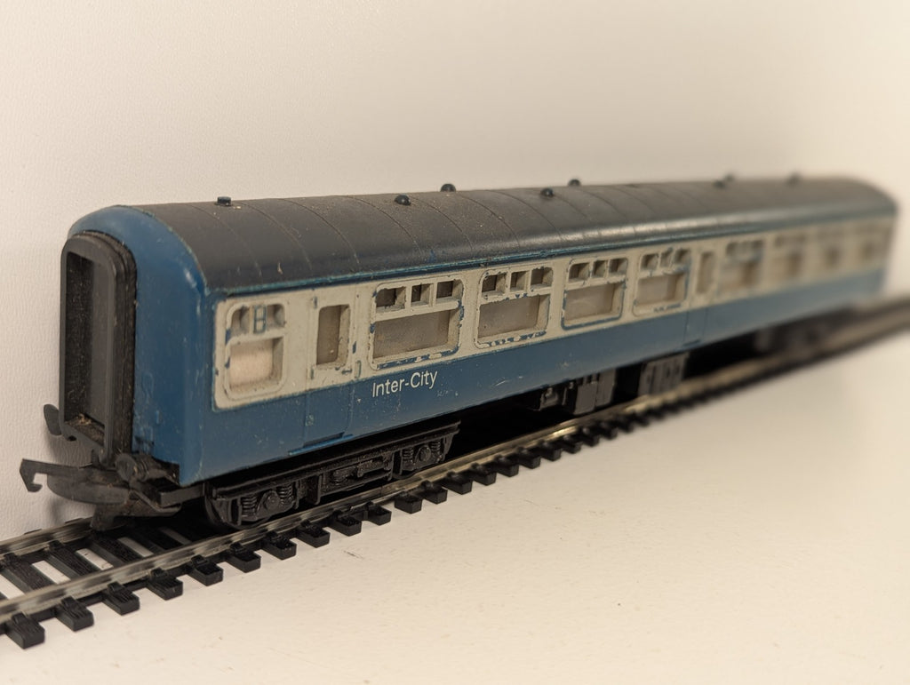 Hornby R724 OO Gauge BR Mk2 Standard Open Coach M5120