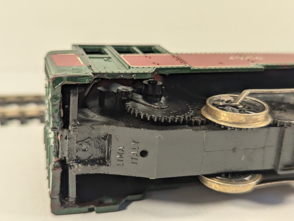 Lima HO Gauge USA-Style 0-4-0 Tank Locomotive Maroon - Non-Runner