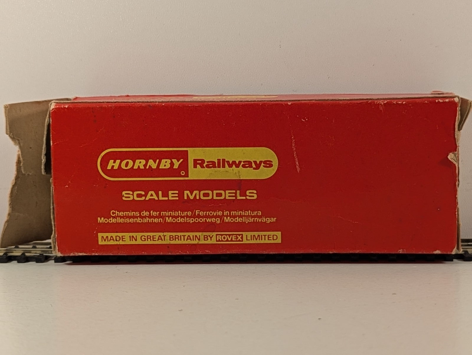 Hornby R.132 Shell Tank Wagon Goods Wagon Shell Yellow
