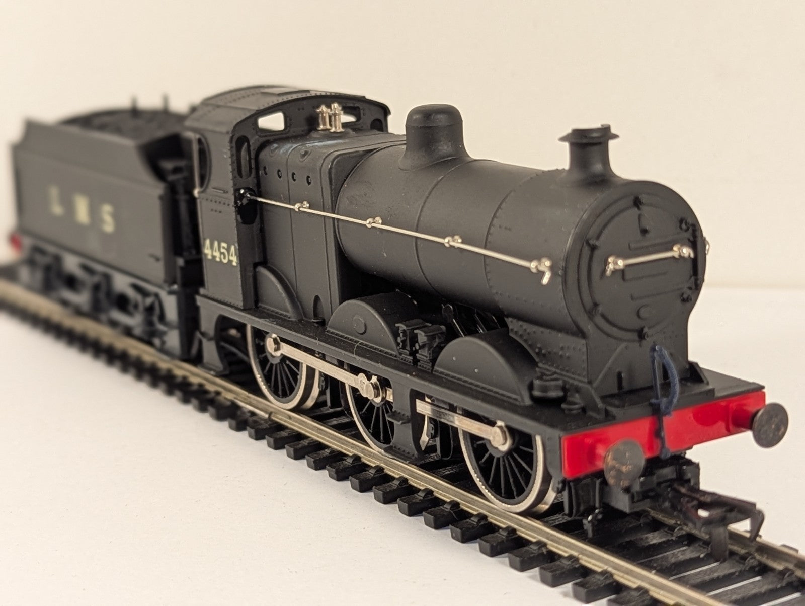 Airfix LMS Class 4F 0-6-0 Steam Locomotive No. 54122 - Boxed