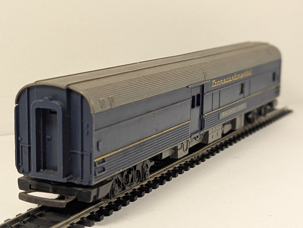 Tri-ang OO Gauge Transcontinental Baggage Car Passenger Coach