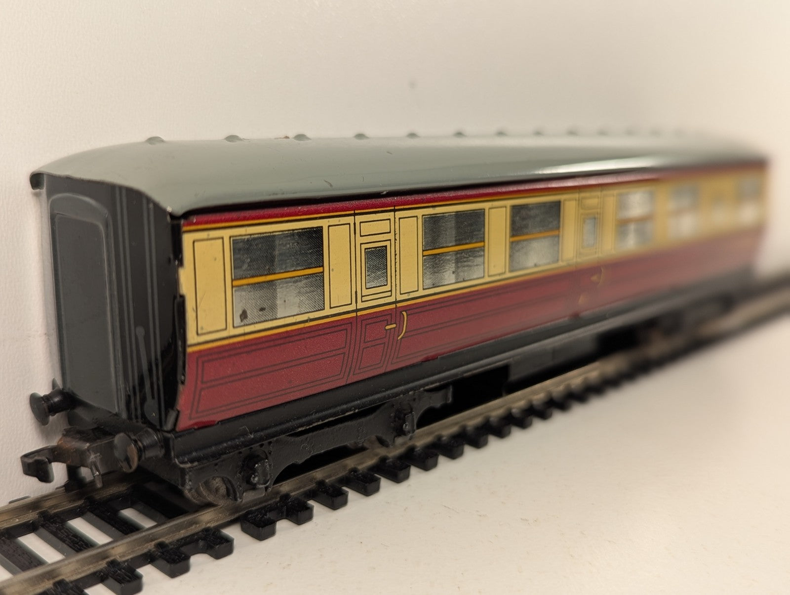 Hornby Dublo BR Gresley Corridor Composite Coach OO Gauge