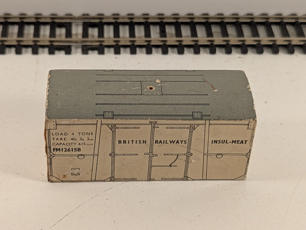 Hornby Dublo 32945 OO Gauge White Insulated Meat Container - Boxed