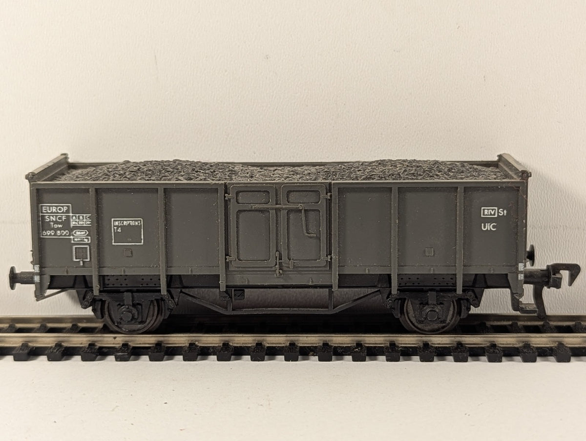 Fleischmann HO Gauge SNCF Tow Open Wagon with Coal Load Tow 699 800 SNCF Grey