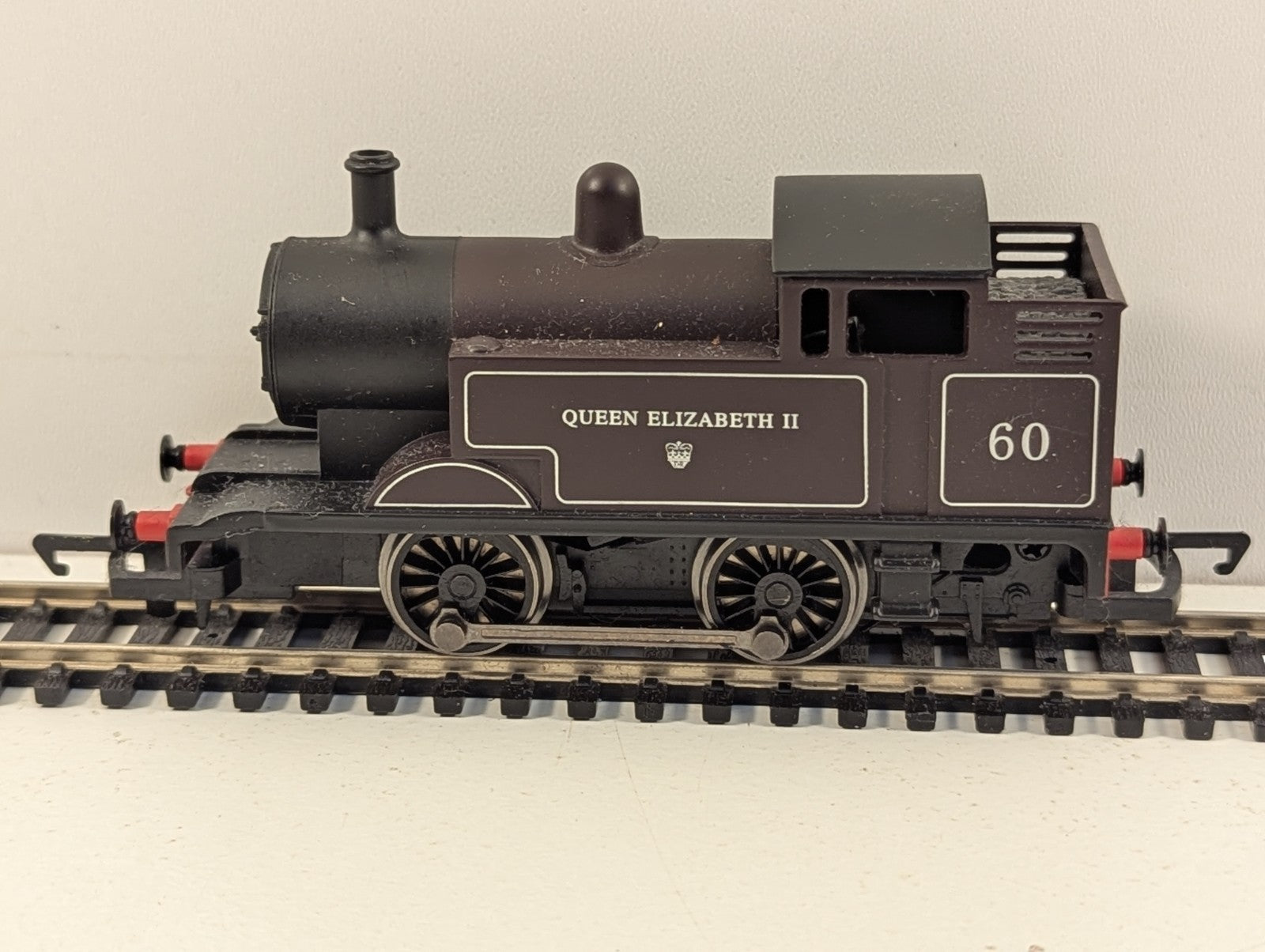 Hornby R3091 OO Gauge BR 0-4-0 Queen Elizabeth II Collectors Club 2012