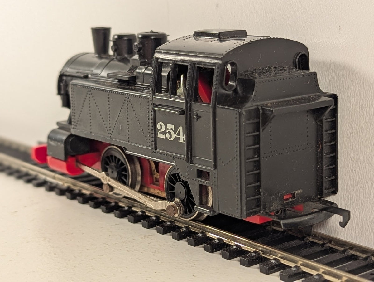 Hornby OO Gauge 0-4-0T Tank Locomotive Steam Locomotive 254 Black