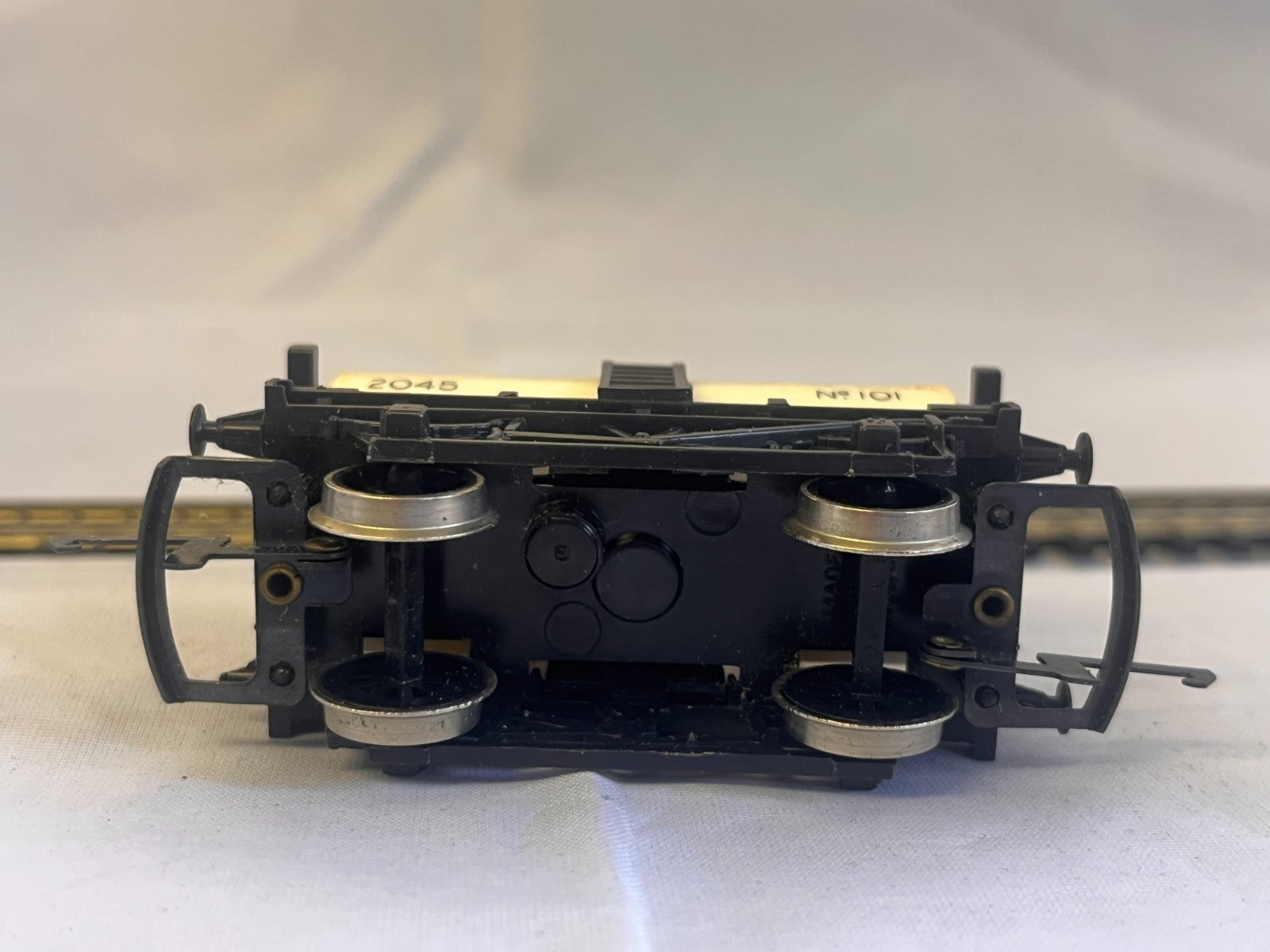 Tri-ang Hornby R15 OO Gauge United Dairies Milk Tank Wagon Boxed