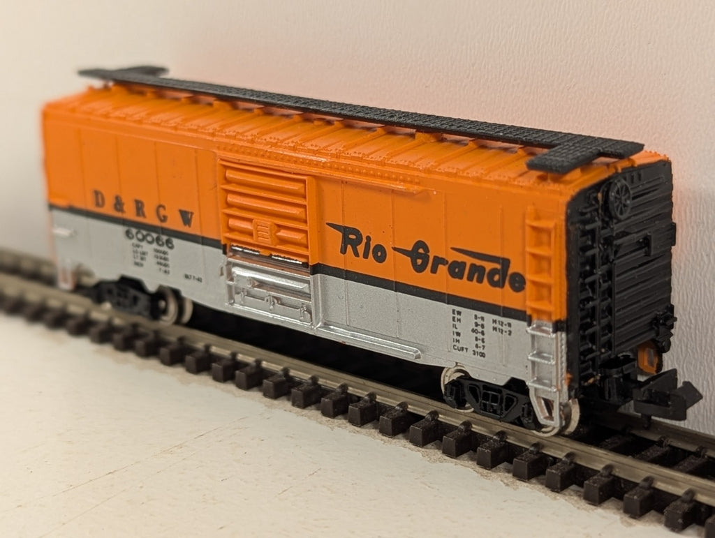 Bachmann N Gauge Denver & Rio Grande Western 40ft Box Car