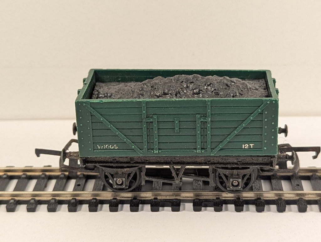 Tri-ang OO Gauge R10/13 5-Plank Open Wagon with Coal Load Green