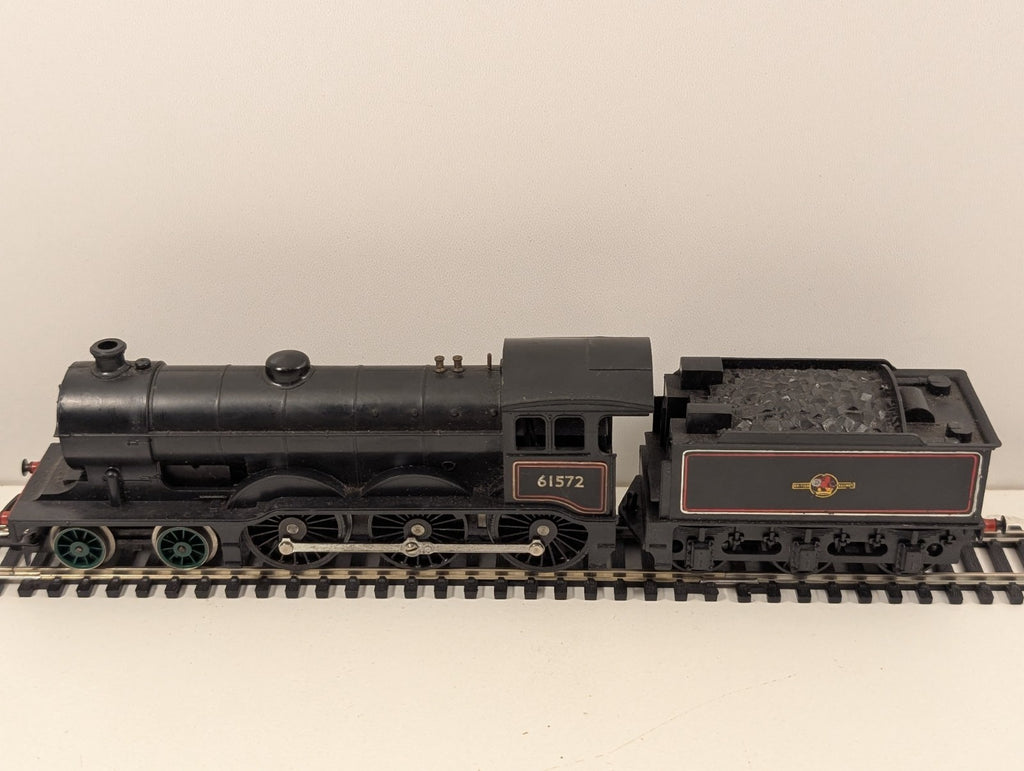 Tri-ang / Triang-Hornby R150S Class B12 4-6-0 No. 61572 in BR Black