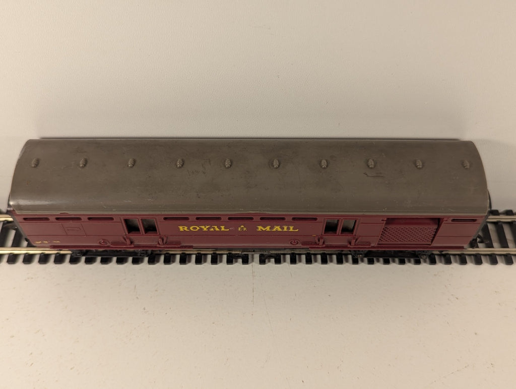 Tri-ang R23 OO Gauge Operating Royal Mail Coach