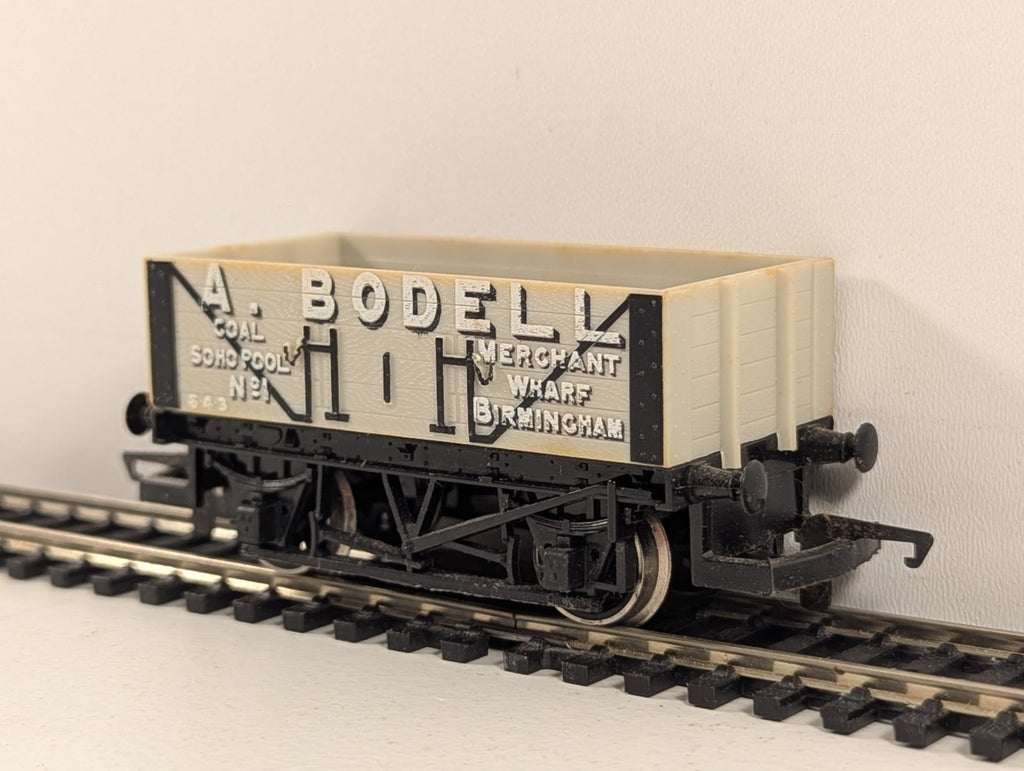 Hornby R012 OO Gauge A. Bodell W.H. Smith Special Edition 5 Plank Wagon
