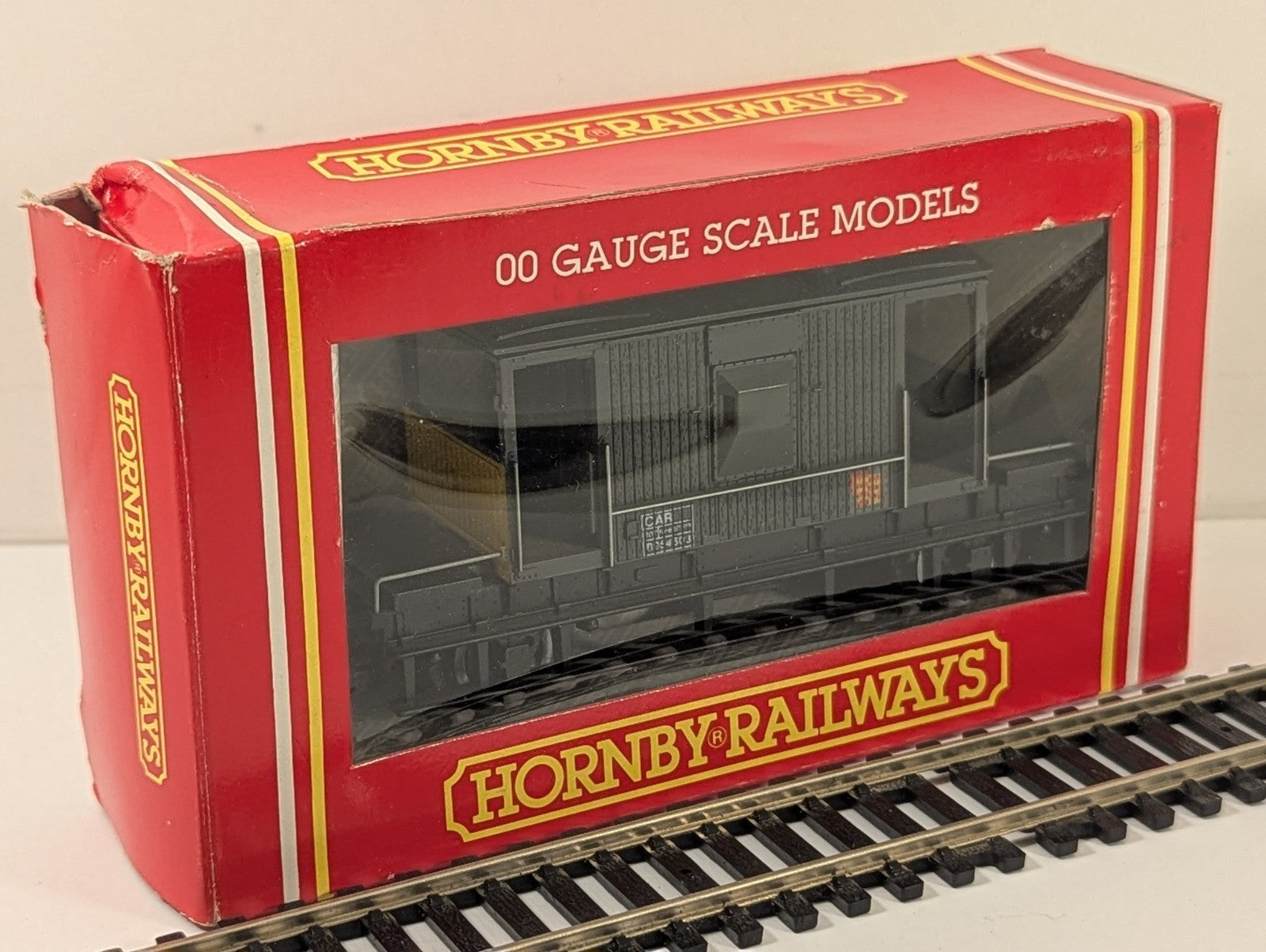 Hornby R.049 OO Gauge BR Sub-Sector 20 Ton Brake Van B954303
