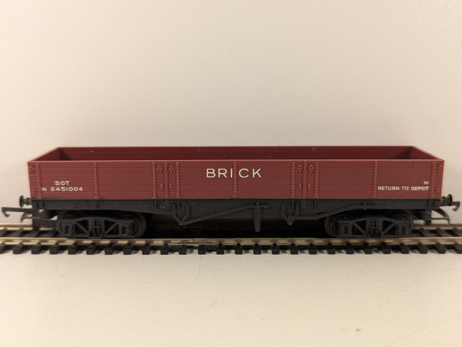 Tri-ang R219 OO Gauge Maroon Bogie Brick Wagon