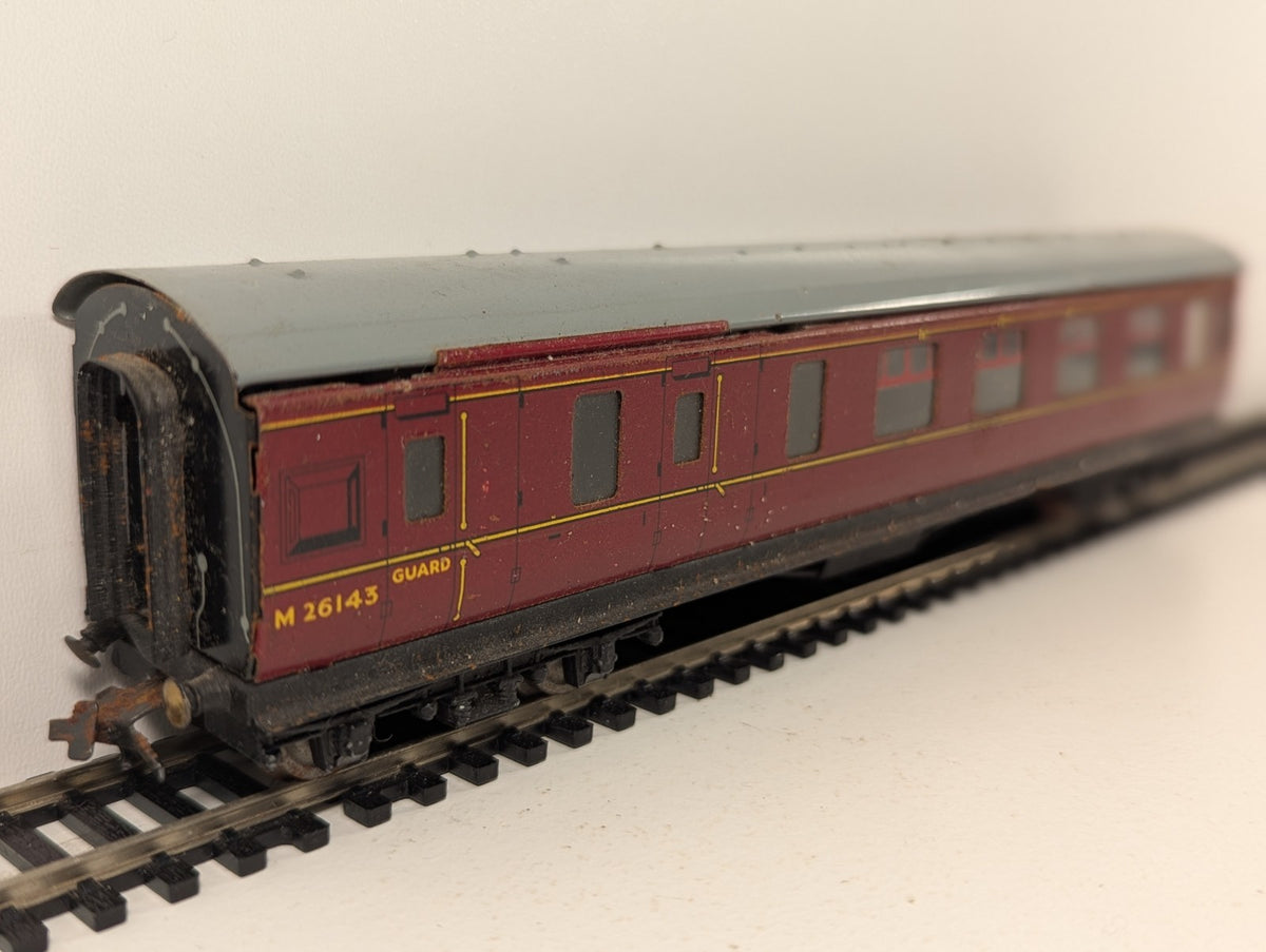 Hornby Dublo OO Gauge Maroon Brake Third Corridor Coach
