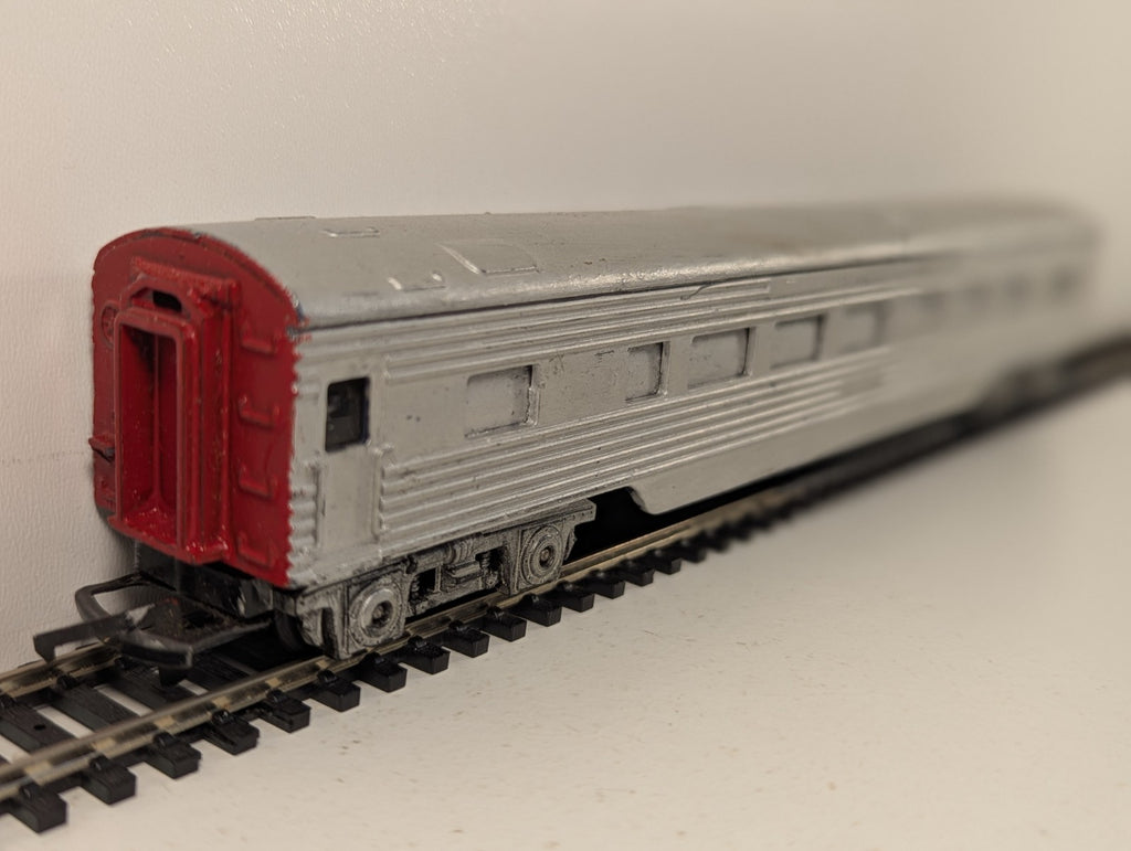Tri-ang R24 OO Gauge Silver Transcontinental Passenger Car