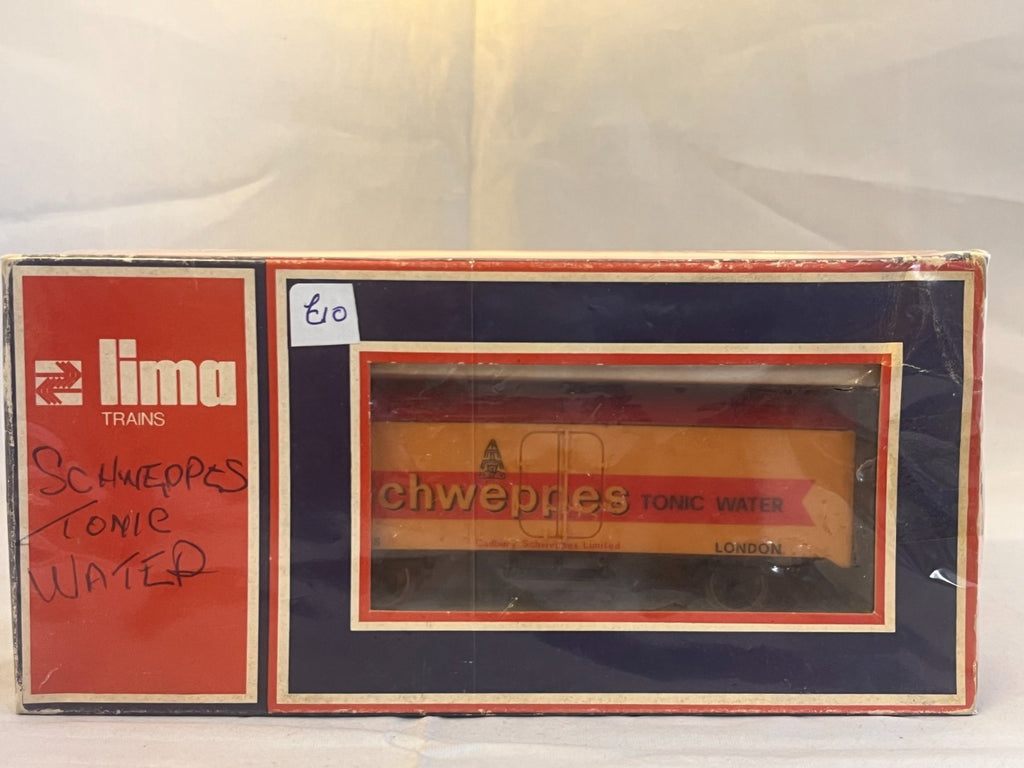 Lima HO Scale Schweppes Tonic Water Refrigerator Van