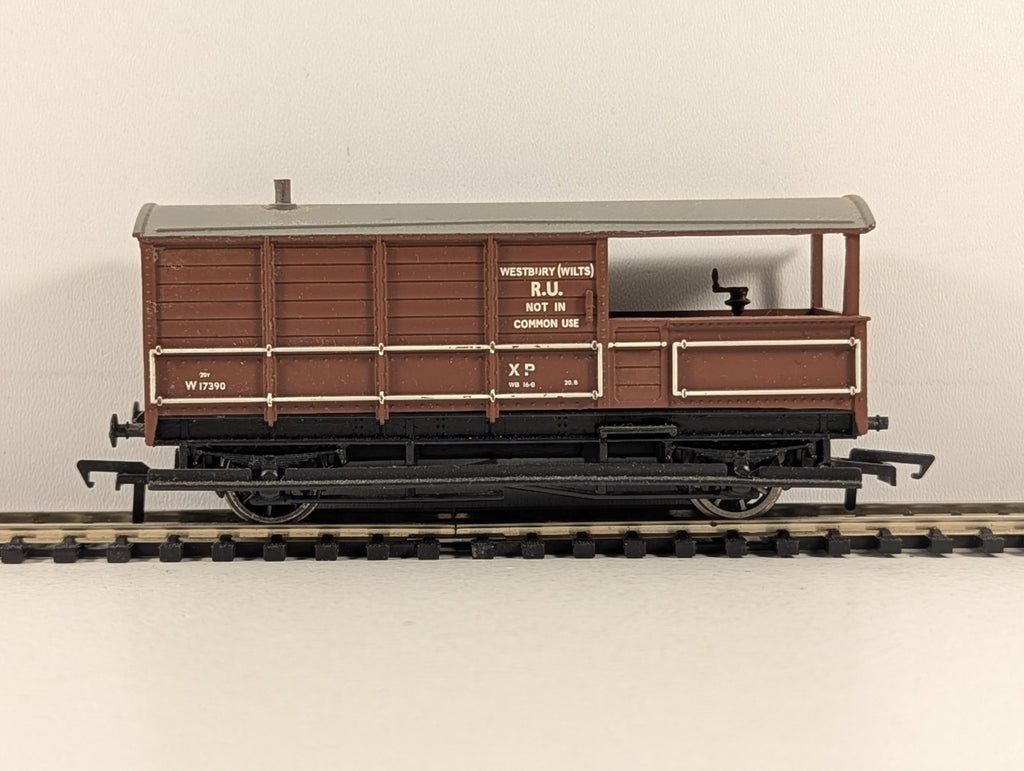 Bachmann OO Gauge GWR 20 Ton Toad Brake Van BR Bauxite