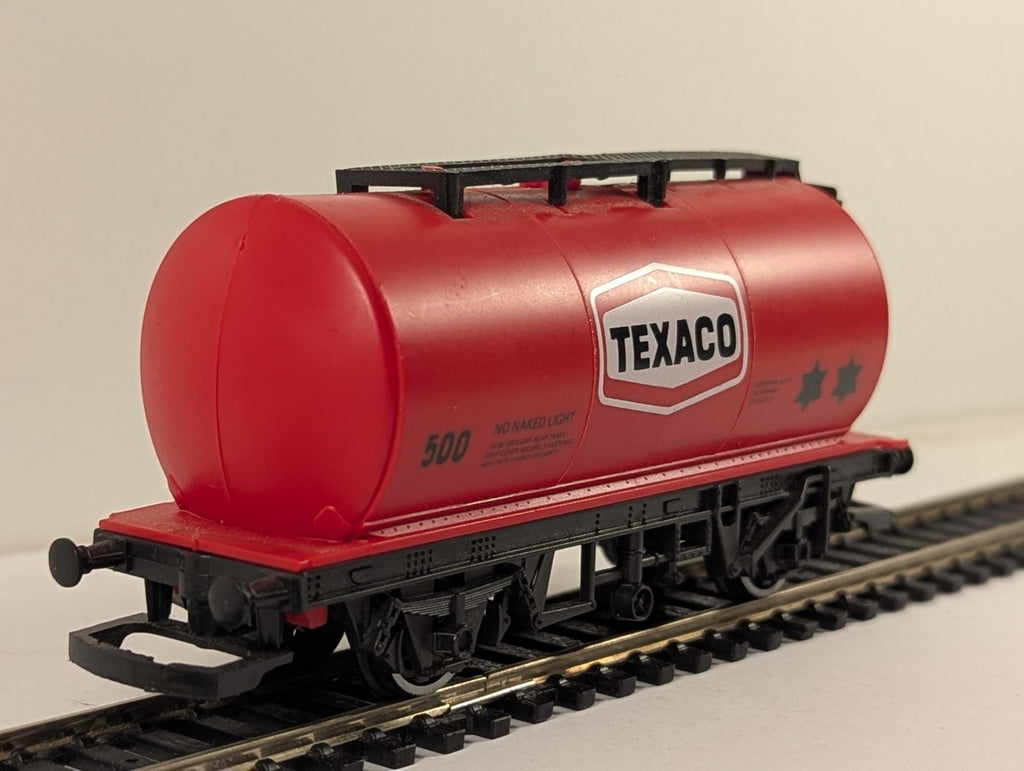 Hornby R231 Texaco Tank Wagon Red OO Gauge