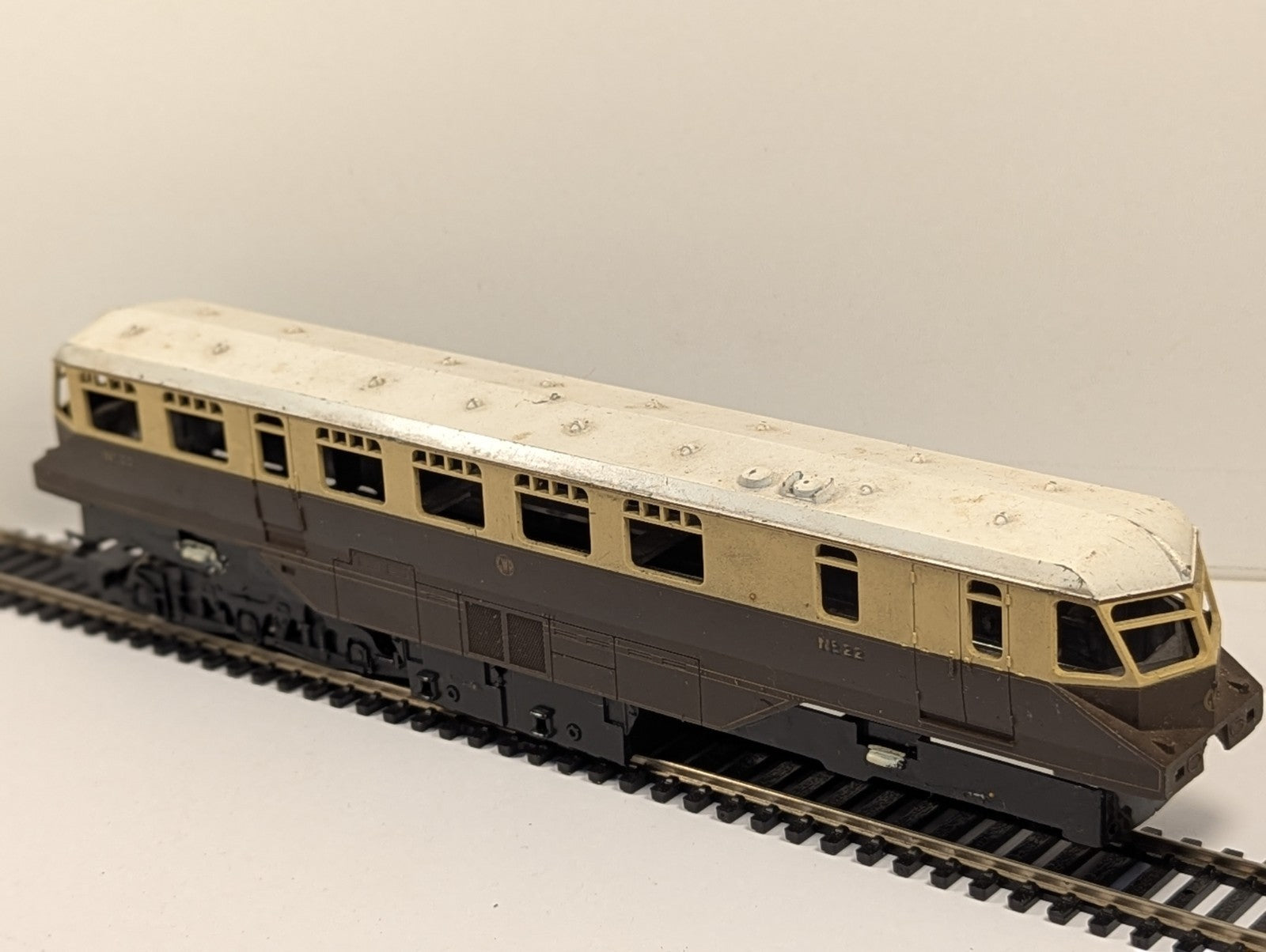 Lima OO Gauge GWR Diesel Railcar No. 22 Chocolate & Cream - Spares