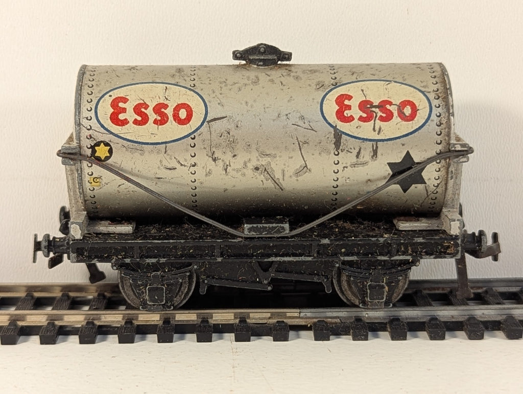 Hornby Dublo OO Gauge Silver Esso Tank Wagon