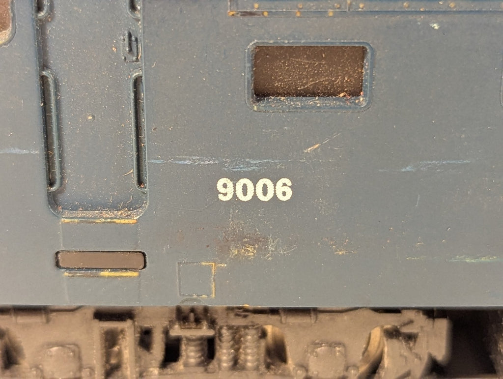 Lima OO Gauge Class 55 Deltic 'The Fife & Forfar Yeomanry' Diesel Loco