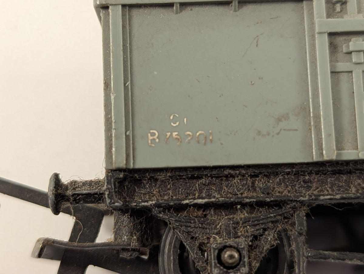 Tri-ang OO Gauge 16-Ton Mineral Wagon Goods Wagon B75201 BR Grey R.124