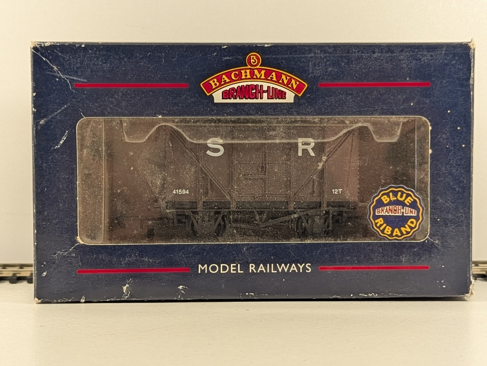 Dapol OO Gauge Southern Railway 12 Ton Van SR - Wrong Box
