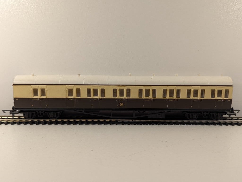 Airfix 54250 OO Gauge GWR Suburban Brake Coach