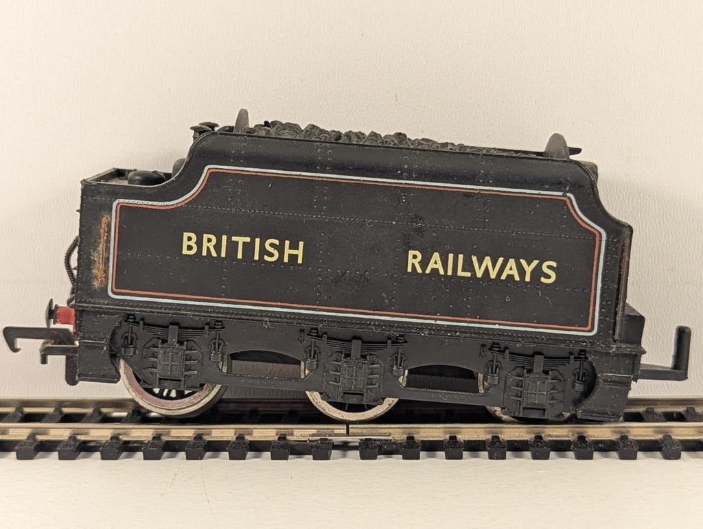 Mainline OO Gauge Stanier Tender BR Lined Black - Spares/Repairs