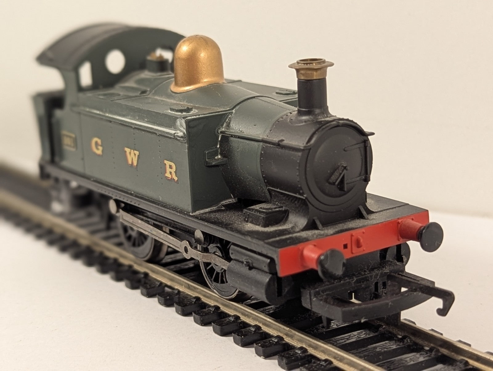 Hornby OO Gauge GWR 0-4-0T Industrial Locomotive 101 Holden Class