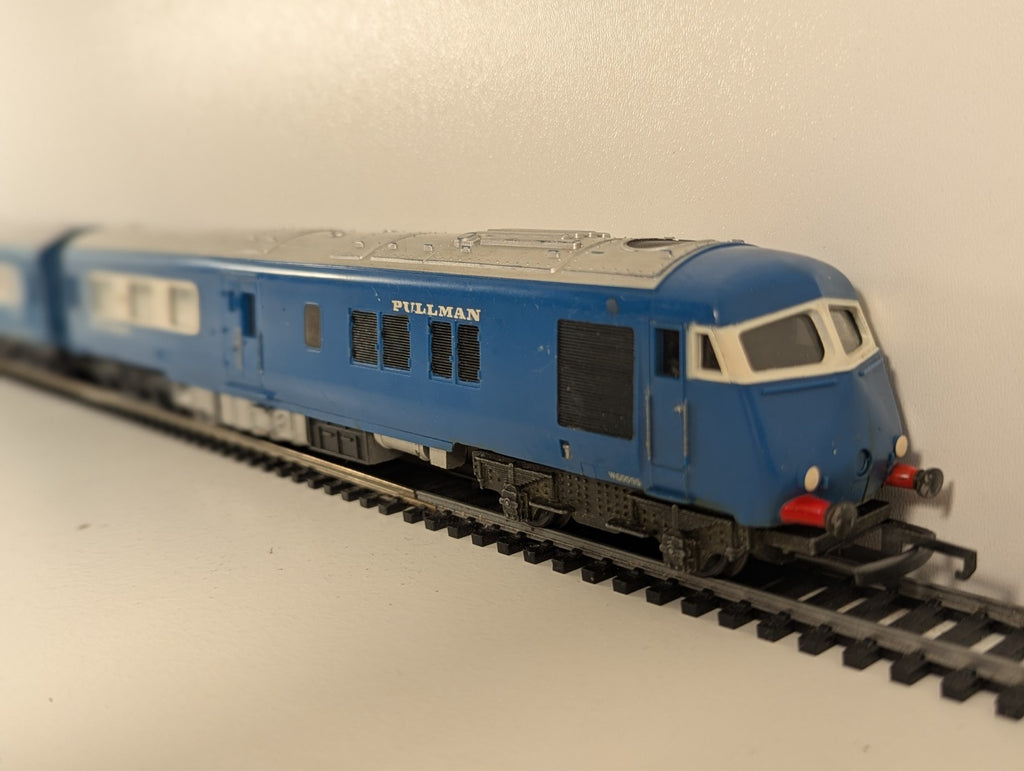 Tri-ang R555/R556 Blue Pullman Train Set OO Gauge