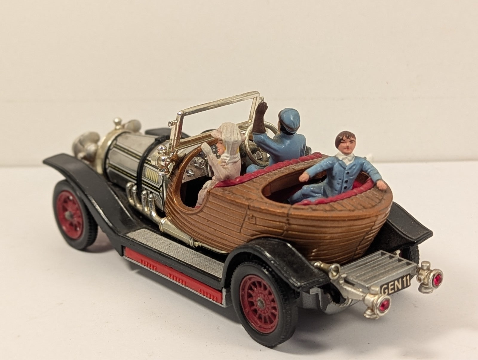 Corgi Toys 266 Chitty Chitty Bang Bang 1:43 Scale