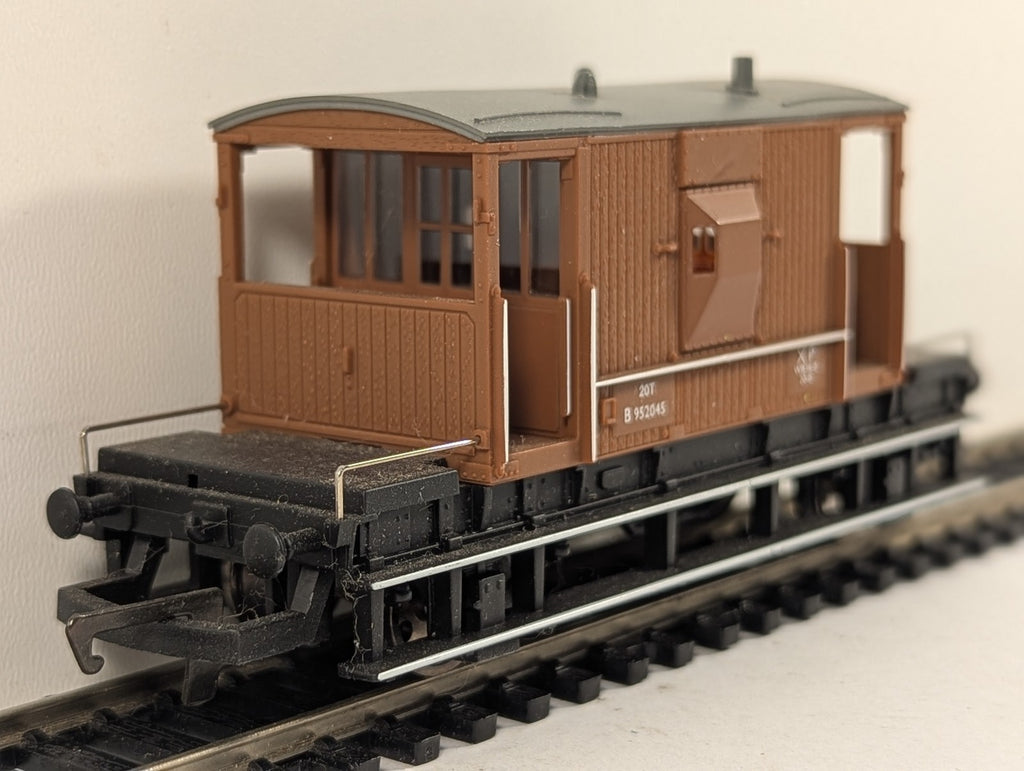 OO Gauge SR 20t Pillbox Brake Van S 955240 BR Southern Region Grey