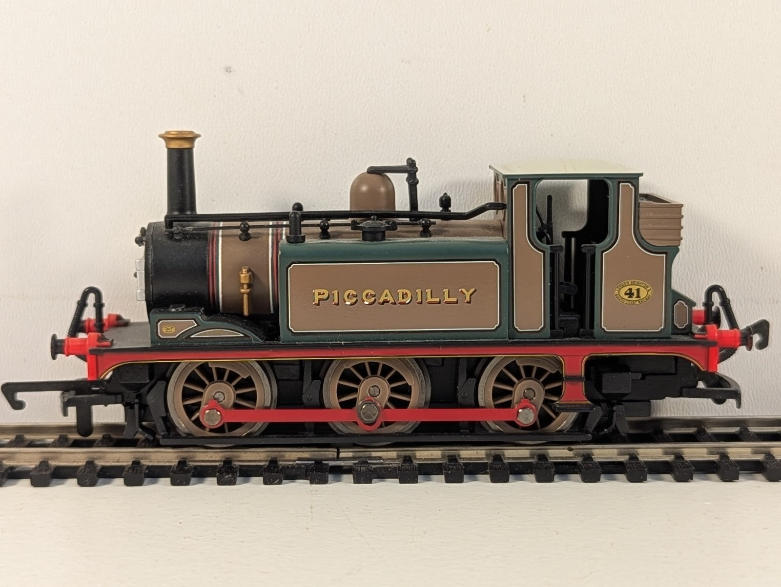 Hornby R2483 OO Gauge A1X Class 0-6-0T "Piccadilly" in LBSC Livery