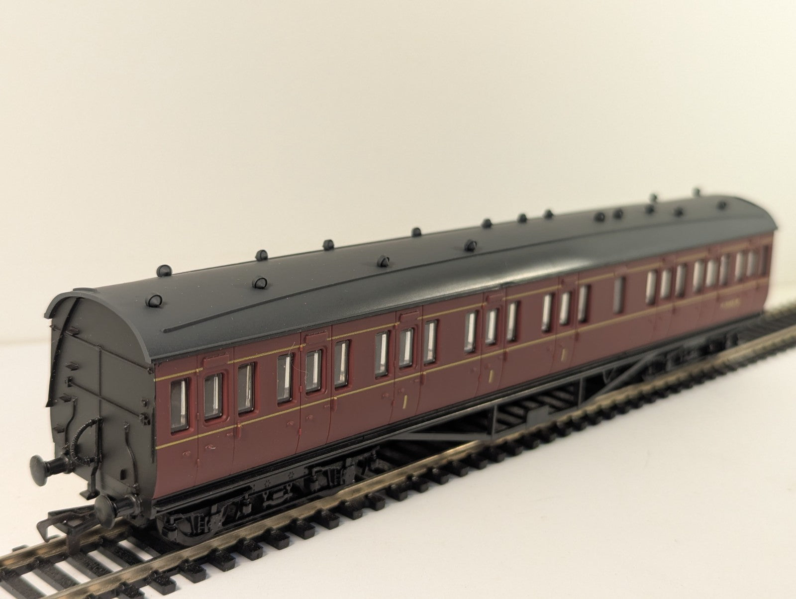 GMR Airfix OO Gauge BR 57ft 1st Class Composite Non-Corridor Boxed