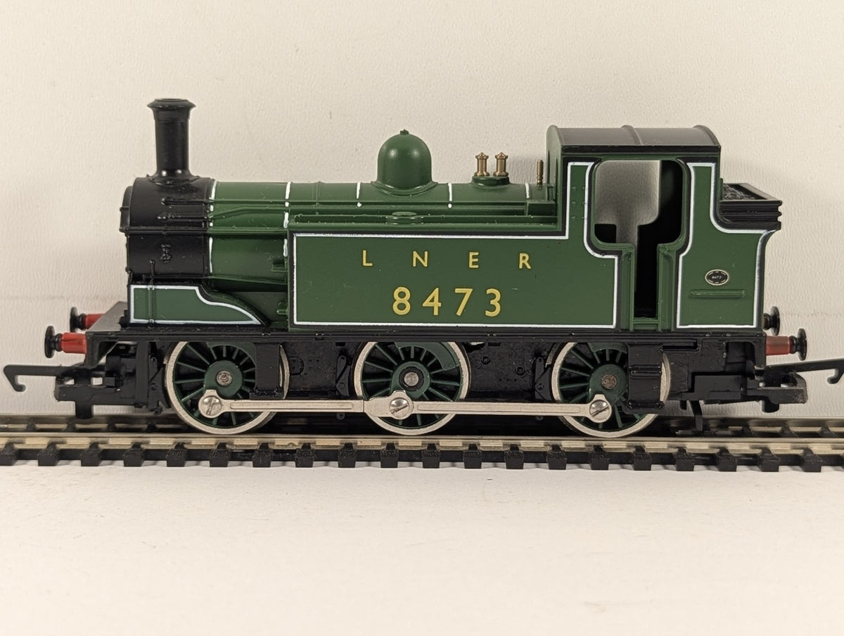 Hornby OO Gauge LNER Class J83 0-6-0T Steam Locomotive 8473 LNER Green R.316