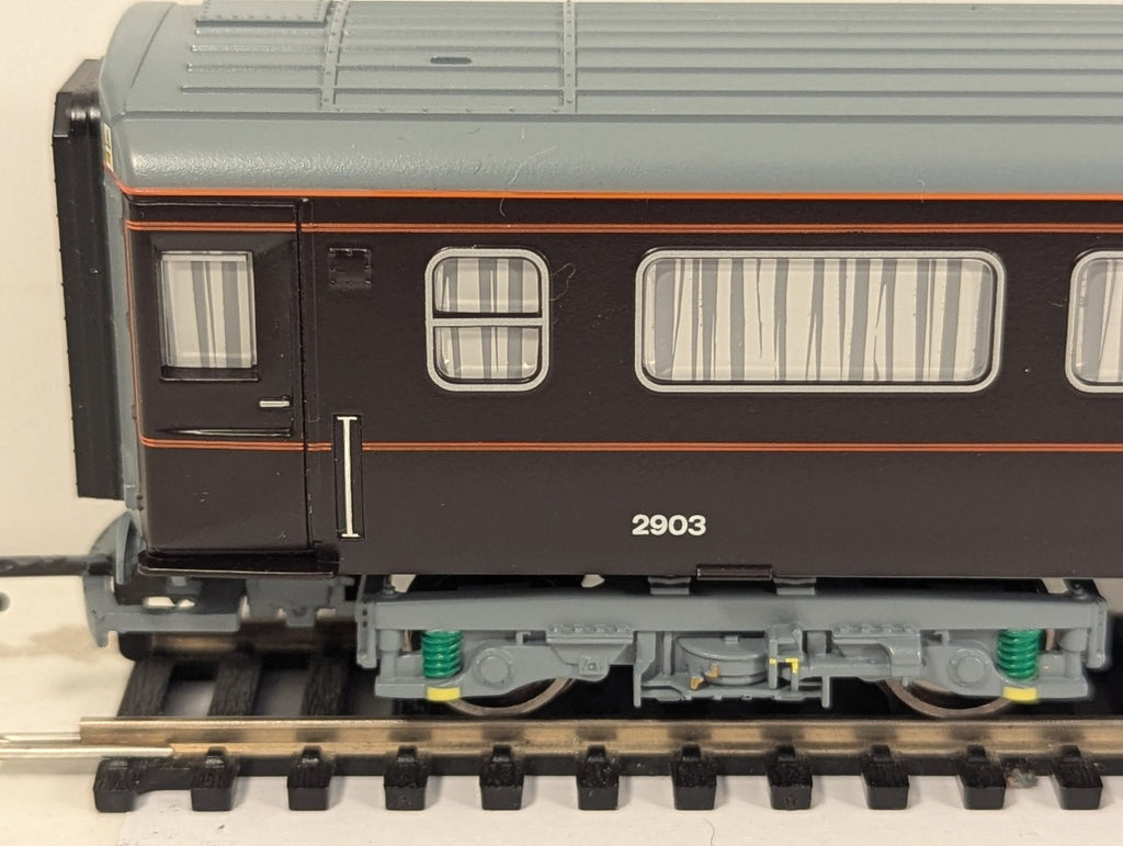Hornby OO Gauge Royal Train Mk3 Queen's Saloon Coach 2903