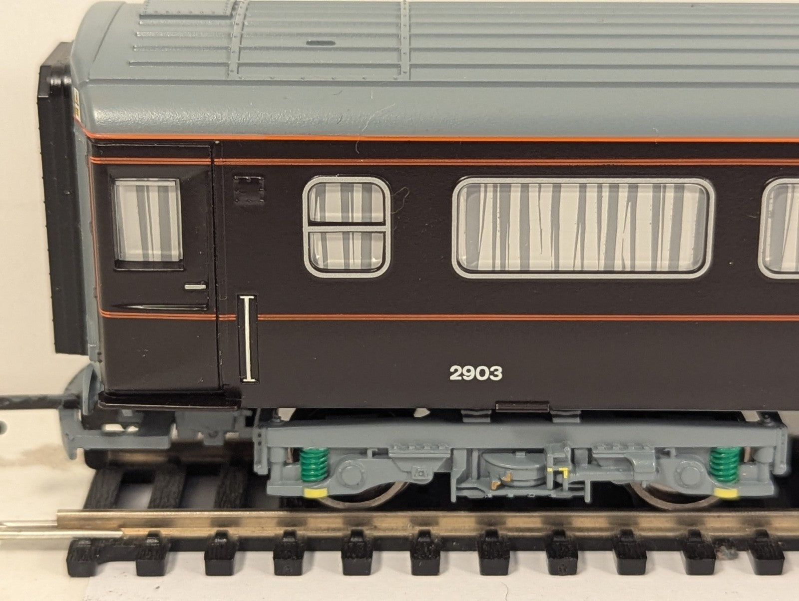 Hornby OO Gauge Royal Train Mk3 Queen's Saloon Coach 2903