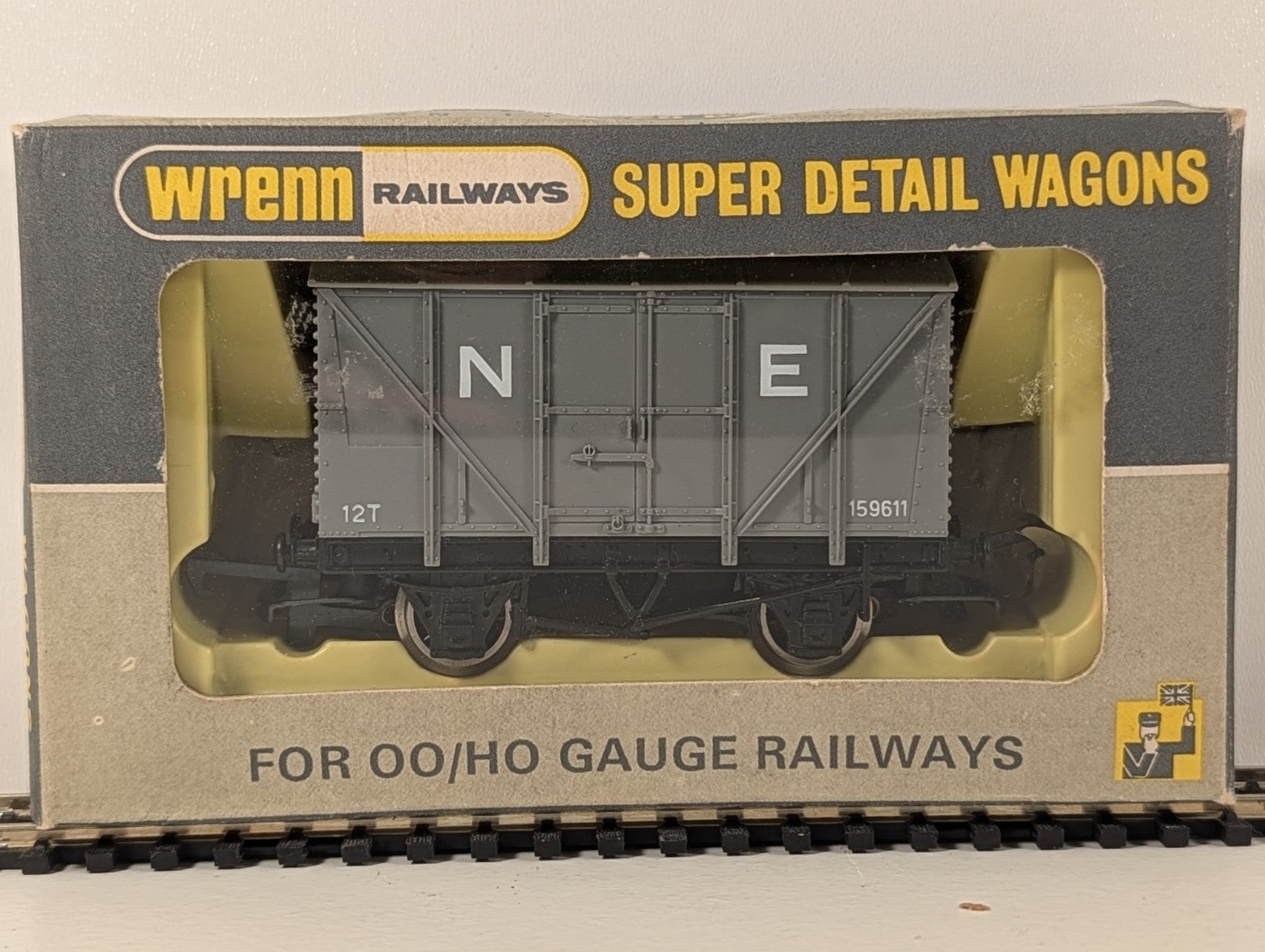 Wrenn OO Gauge W5028 Banana Van N.E. 159611