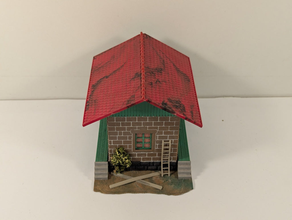 Trainstore HO Gauge Warehouse with Loading Ramps