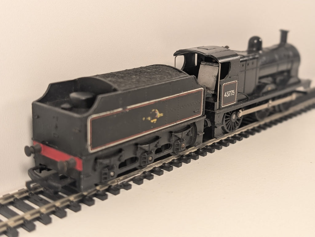Tri-ang R251 OO Gauge Class 3F 0-6-0 No. 43775 – Wrong Tender