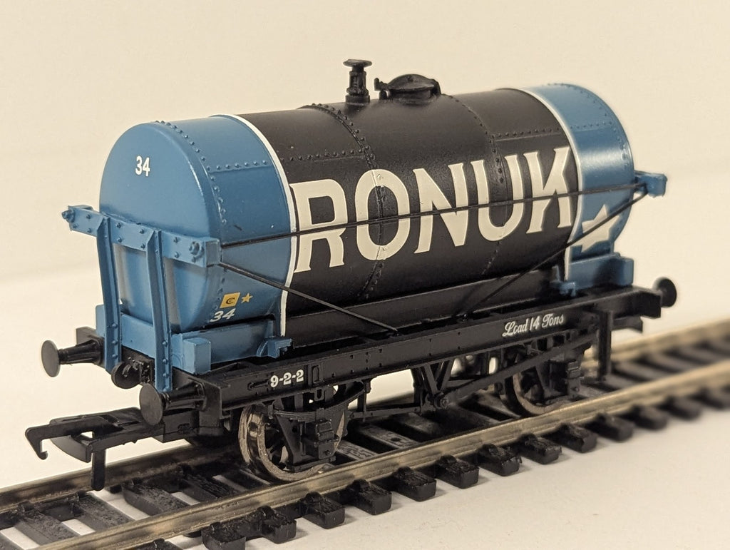 Bachmann OO Gauge 14T Tank Wagon Ronuk 34 37-654A