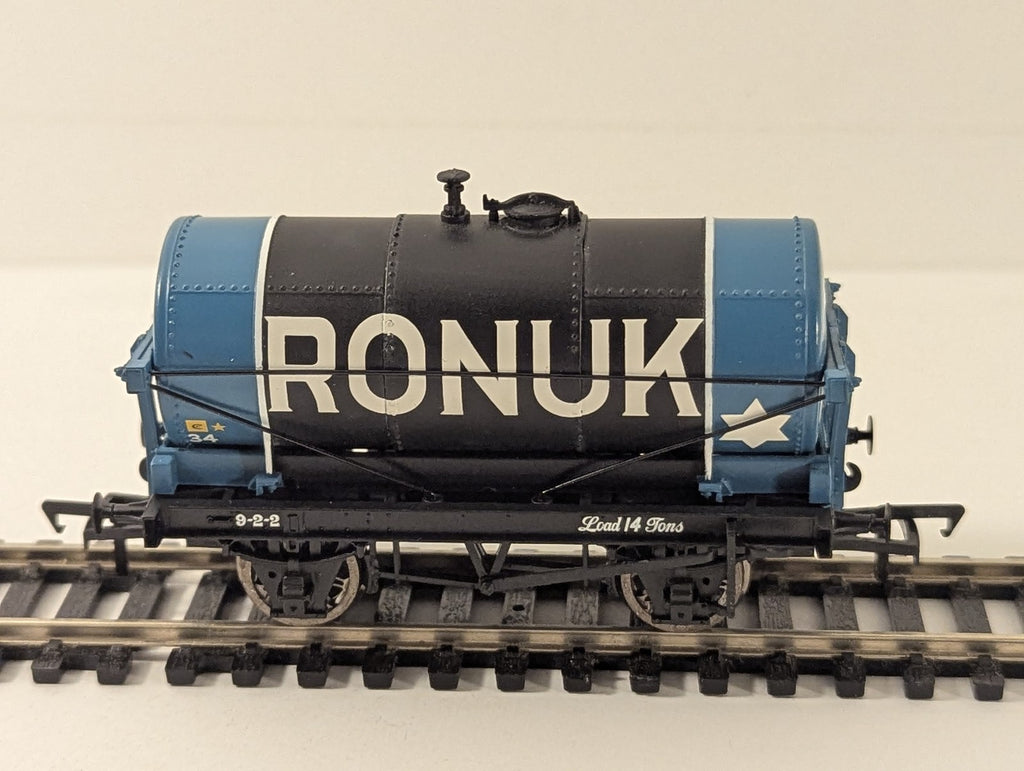 Bachmann OO Gauge 14T Tank Wagon Ronuk 34 37-654A