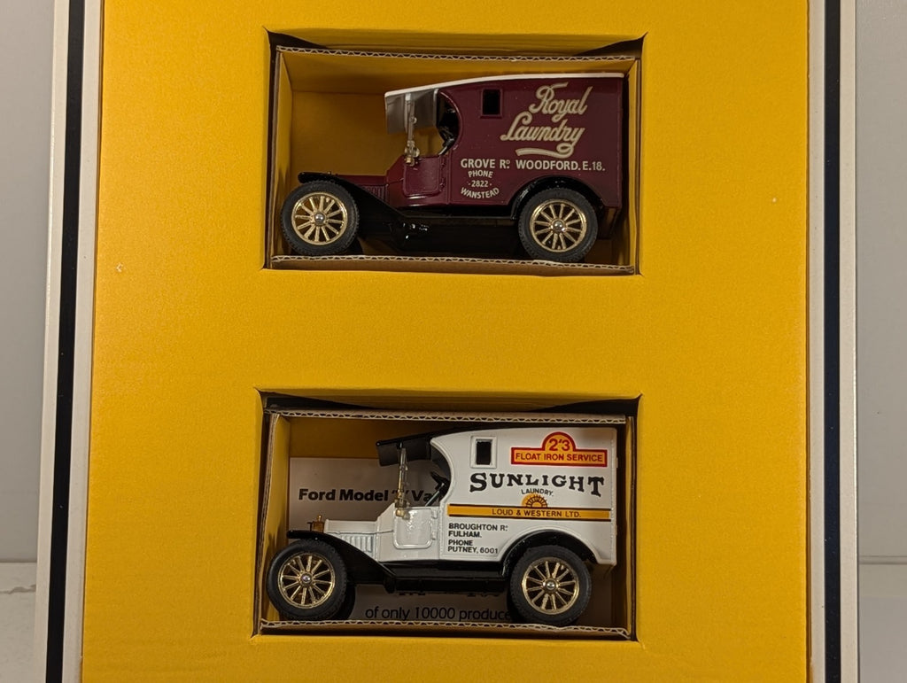 Lledo Ford Model T Van Set Royal Laundry and Sunlight Laundry Limited Edition
