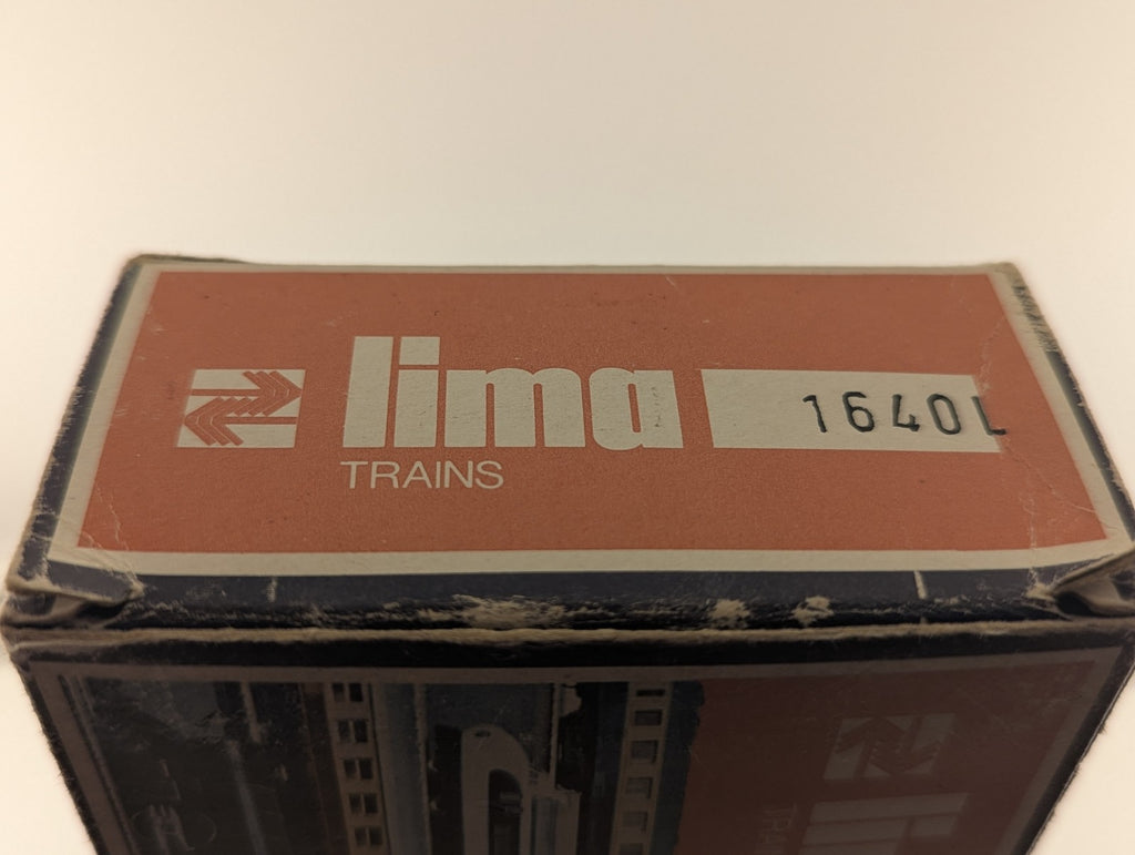 Lima HO Gauge DB Class 221 Diesel Locomotive 221 149-8 DB Crimson & Grey