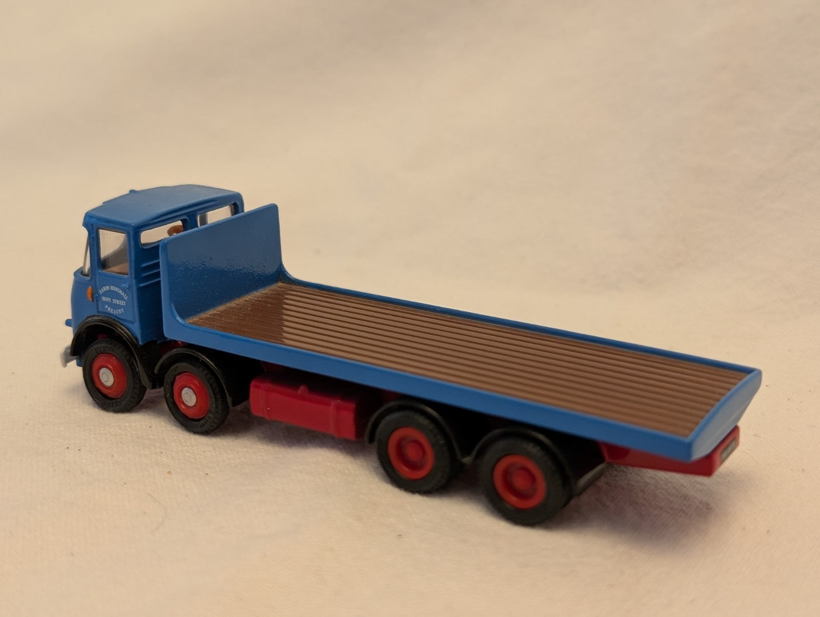 EFE 1:76 Atkinson 8 Wheel Flatbed Diecast Model Lorry 788 WTE Aaron
